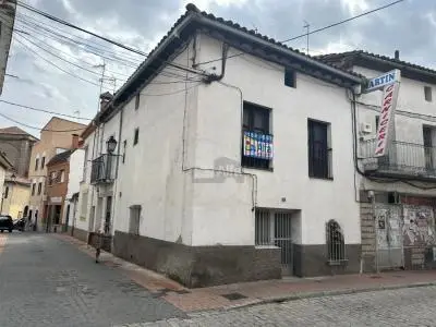 Casa en venta para reformar en El Tiemblo Avila