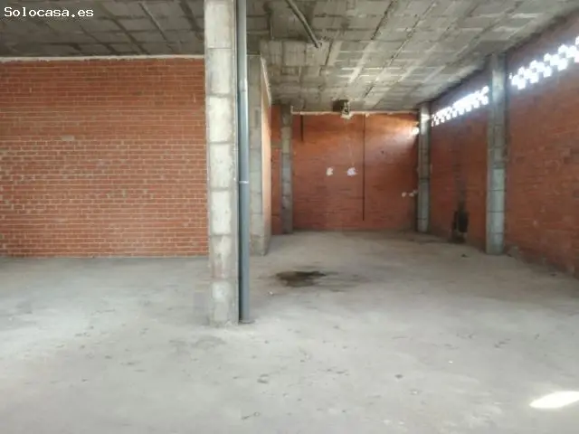 Local en Jardines del Guadiana 182m2 - Ideal para Negocios