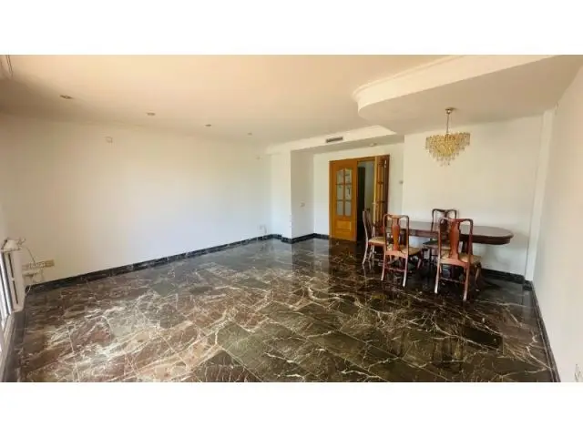 Triplex en Castelldefels 210m2 4 habitaciones 2 baños