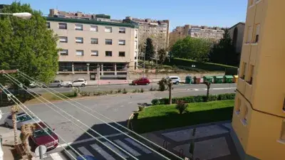 Piso en venta en Universidad-Los Lirios