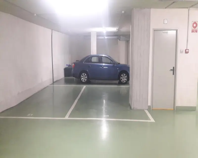 Garaje en Venta en A Coruna Calle Mendaa de Neyra
