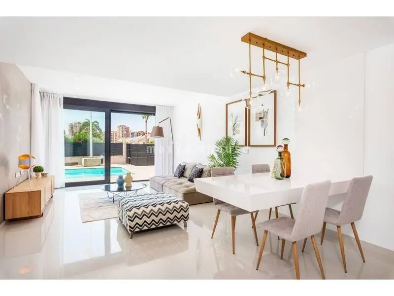 Villa de Lujo 4 Dormitorios La Manga del Mar Menor