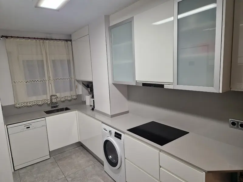 Piso 4 dormitorios 2 baños Centro Lleida Plaza Garaje