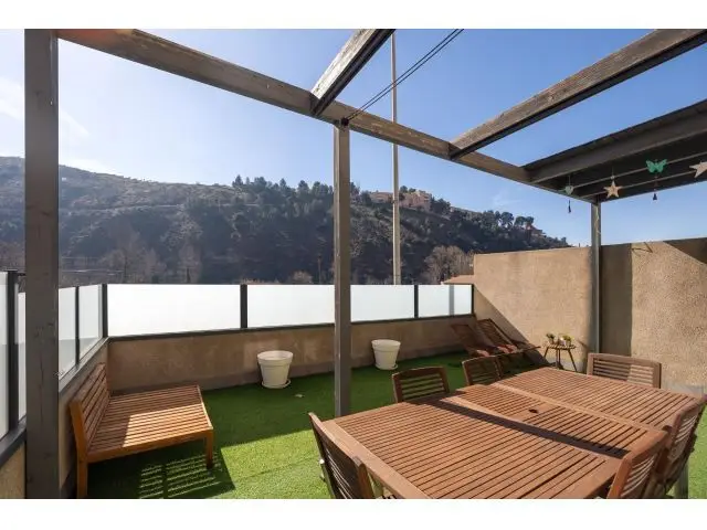 Espectacular Chalet en Granada con Vistas a la Montaña