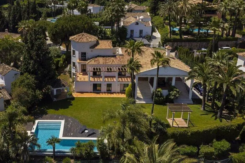 Villa en Venta Las Brisas Nueva Andalucia