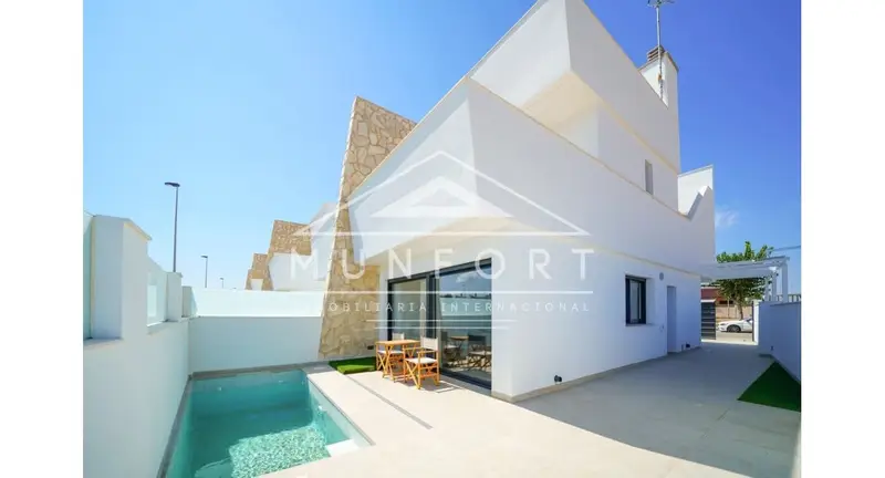 Chalet en venta Santiago de la Ribera 3 dormitorios piscina privada