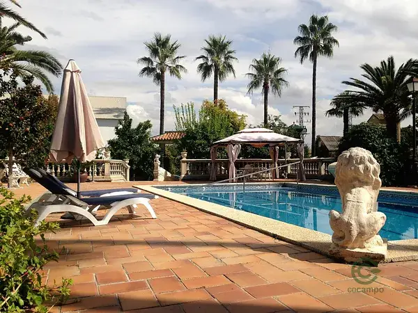 Finca con Licencias Turistica y Ganadera en Vega de Granada