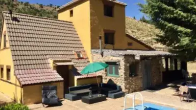 Chalet rústico en venta en Camino Balneario