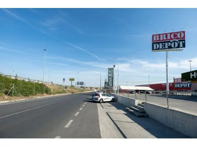 Nave Industrial en Venta Granada 1380m2