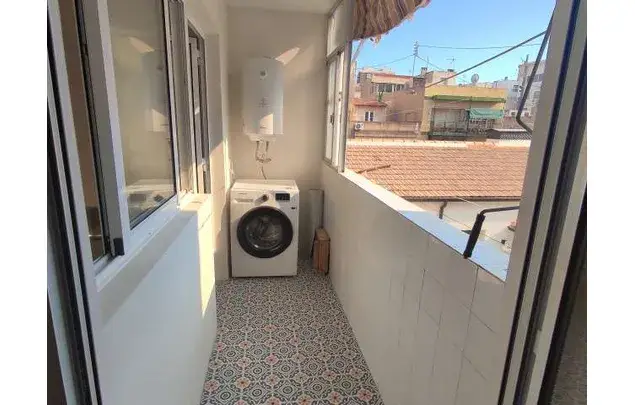 Apartamento 3 Dormitorios Alicante Amueblado Servicios Incluidos