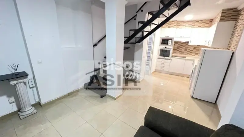 Casa en Alquiler Centro 60m2 Terraza Reformada Amueblada