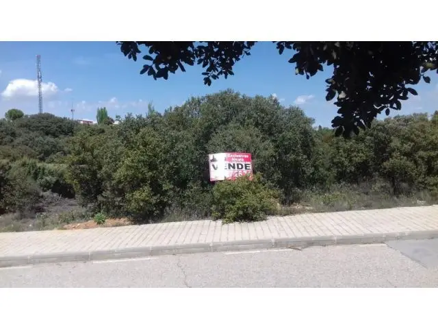 Parcela en Venta Hontoba 2650m2 Lista para Construir
