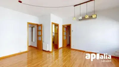 Piso en Venta Sol i Padris Luminoso 3 Habitaciones Cerca Parque