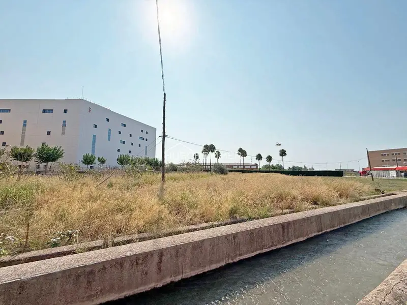 Solar en Venta Vila real Uso Terciario 1589m2