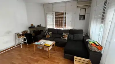Casa en Alquiler en Calle Dels Atmellers Planta Baja con Jardin