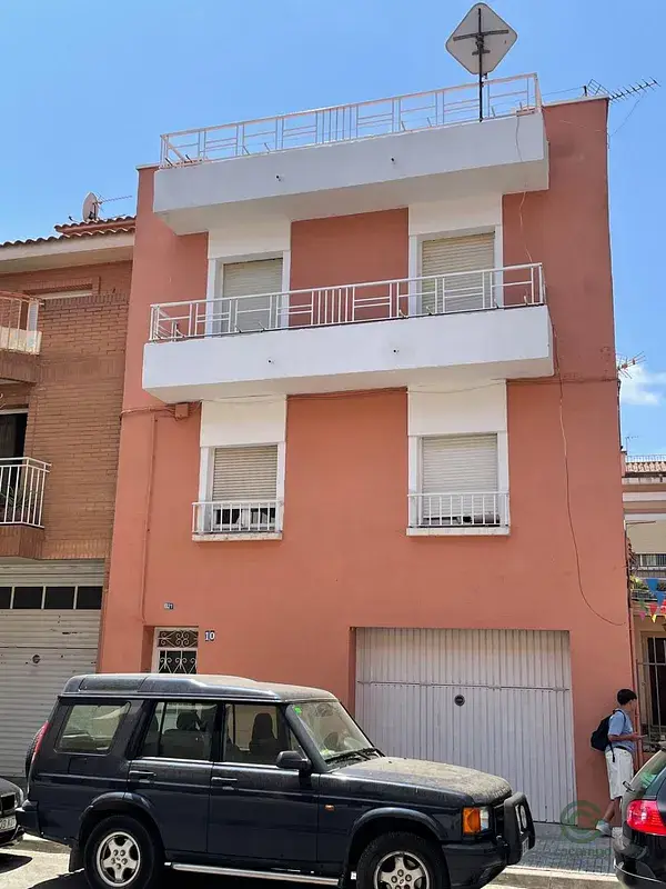 Casa con 2 Viviendas Independientes en Tarragona