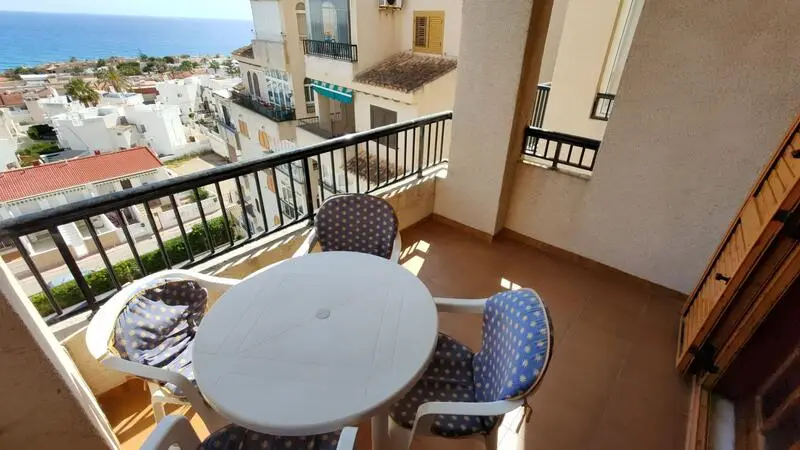 Apartamento con Vistas al Mar en La Mata Torrevieja