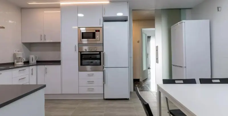 Habitacion Doble en Piso Moderno Valencia Centro Cerca Metro Xativa