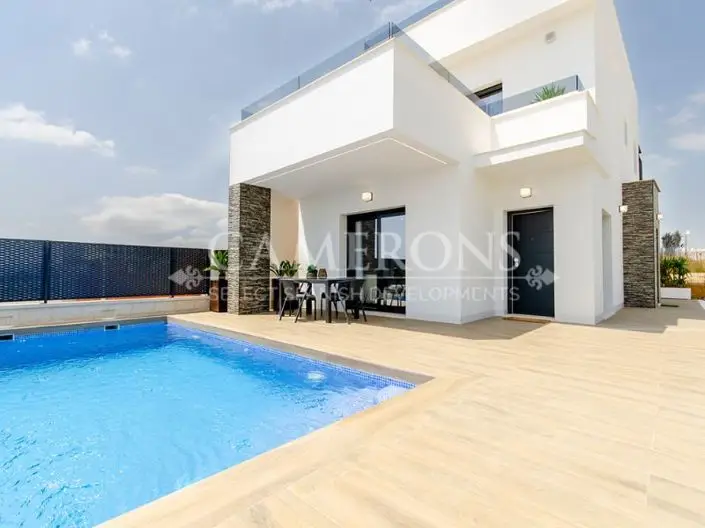 Villa 3 Dormitorios Vistabella Golf Piscina Privada
