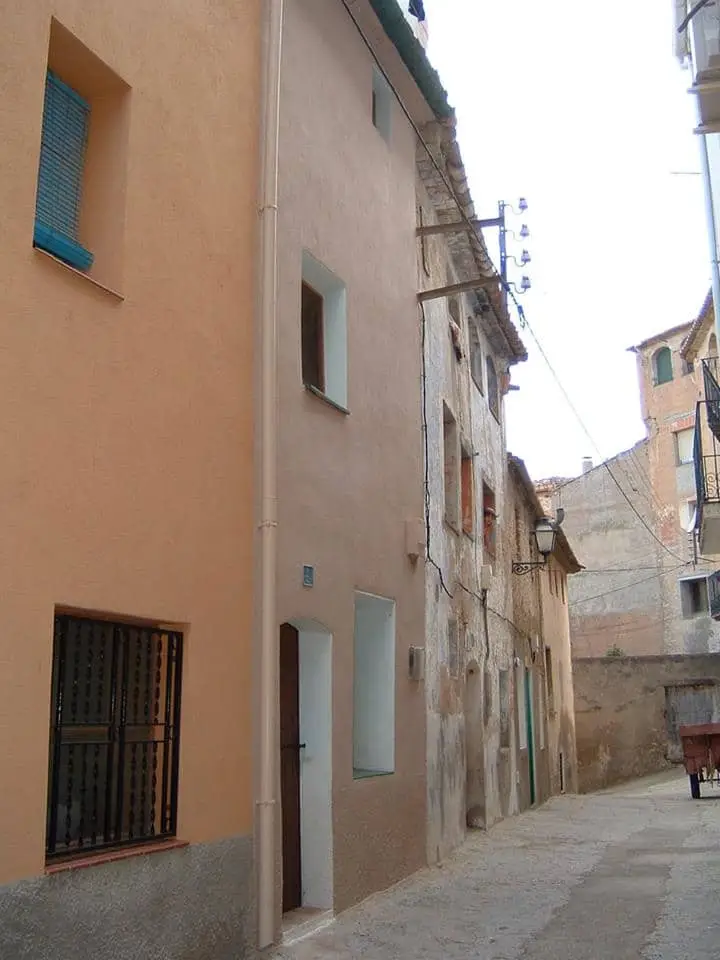 Casa en Rasquera Tarragona 3 Dormitorios 5 Plantas Reformada