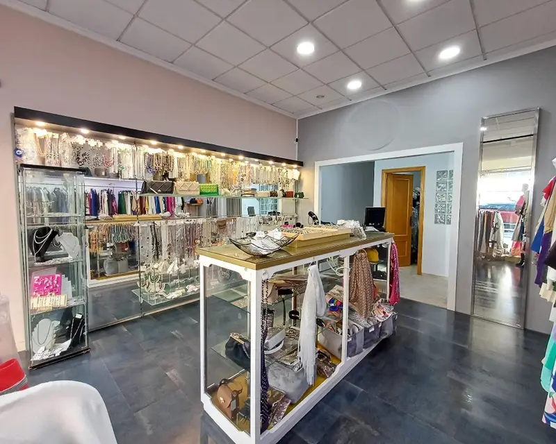 Local Comercial 136m2 Campello Garcilaso Vega