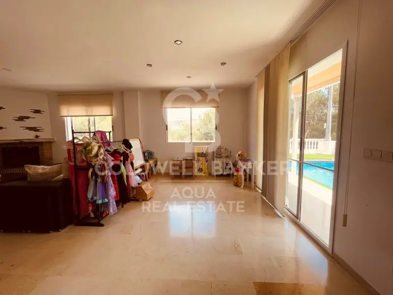 Venta Chalet con Loft Piscina y Barbacoa Poble Nou