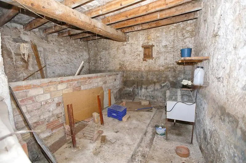 Solar en Alcanar con Almacén 67m2 y Patio 110m2