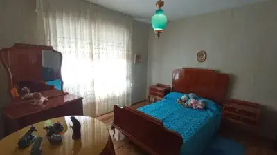 Chalet en Villaquilambre con Jardin 4 Dormitorios y Garaje