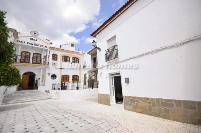 4 Bed Townhouse for sale