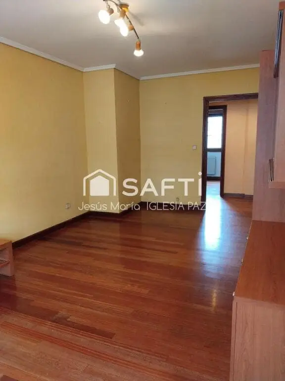 Apartamento en venta en Arrigorriaga: 3 dormitorios, 2 baños, cerca del parque