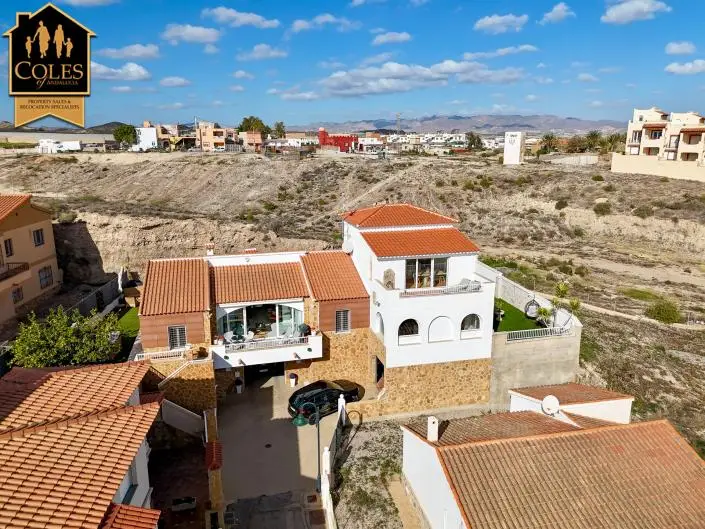 Villa de Lujo en Palomares 4 Dormitorios 3 Baños Reformada 2024