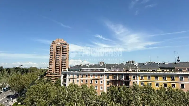 Ático en venta Madrid zona Retiro 113m2 3 dormitorios terraza