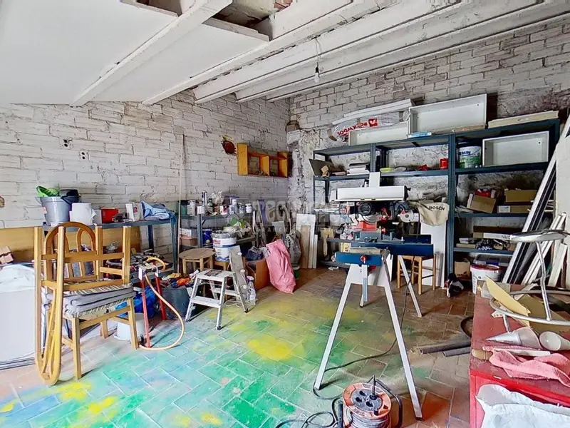 Casa en Venta en Suria con Encanto Rustico y Comodidades Modernas