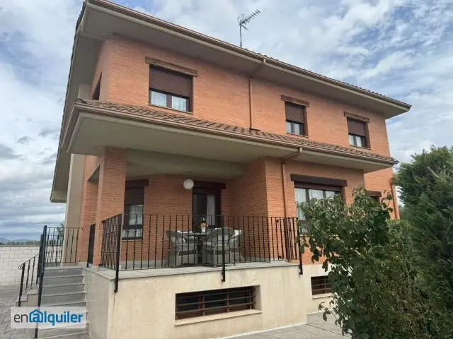 Alquiler casa garaje y terraza Villaquilambre