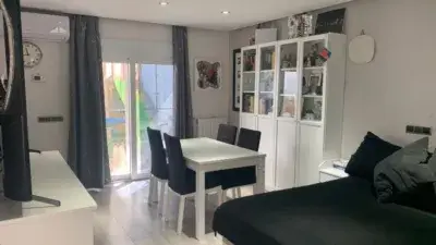 Chalet en venta en Les Borges Blanques: casa familiar con garaje y patio