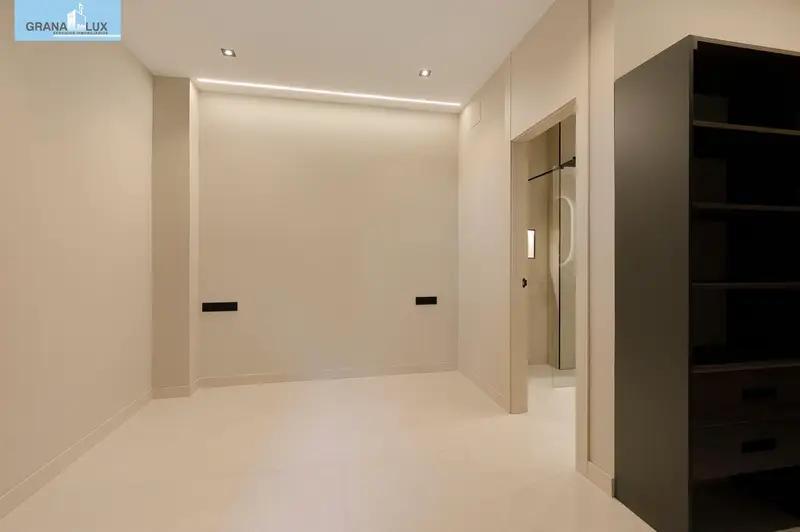 Apartamento con Calefaccion en Granada Centro