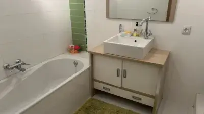 Apartamento en venta en Granada 2 dormitorios 2 ba
nos cerca de la playa