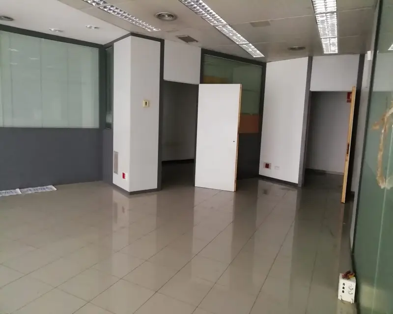Local Comercial 88m2 Montcada i Reixac