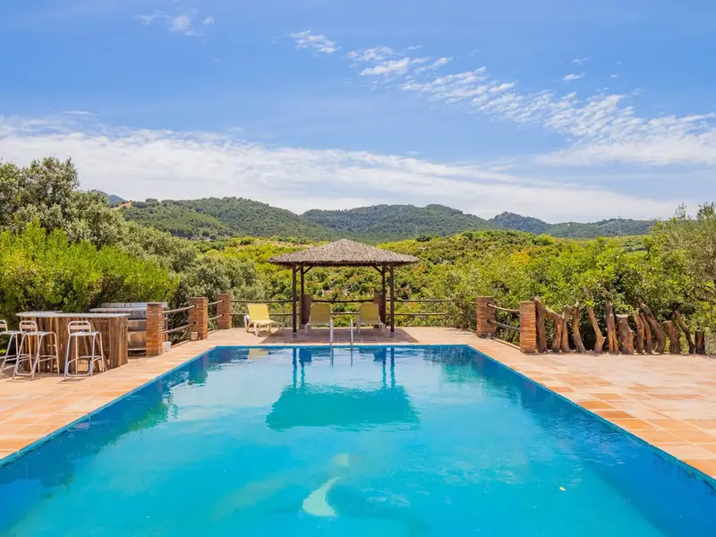 Casa-Villa de 2 Dormitorios alquiler Coin, España