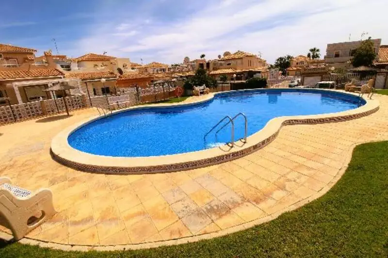 Adosado 2 Dormitorios Torrevieja Complejo Privado Piscina Solarium