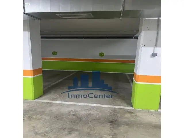 Plaza Garaje Maria Auxiliadora en Edificio REINHA