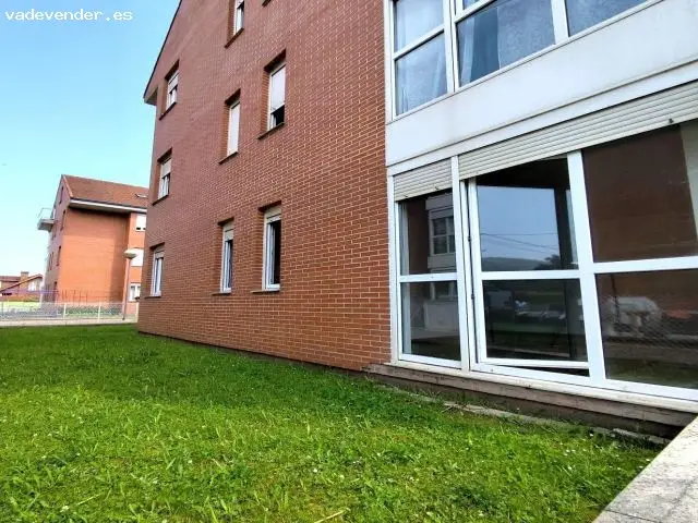 Bajo con Jardin en Pomaluengo
