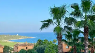 Villa de Lujo en La Alcaidesa con Vistas al Mar