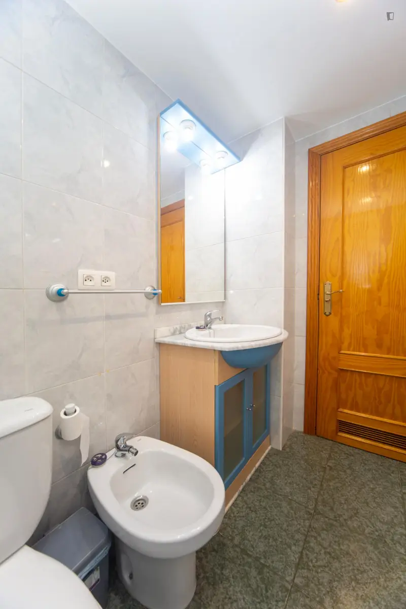 Habitación doble en un piso de 3 habitaciones