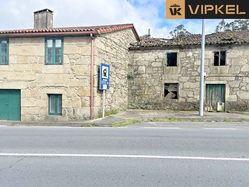 Casa de Piedra en Padrón - Oportunidad para Inversores