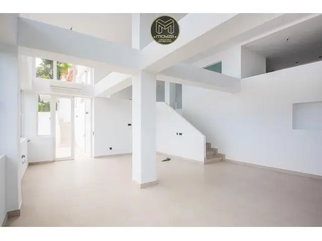 Apartamento de Lujo en Marbella Este con Terrazas