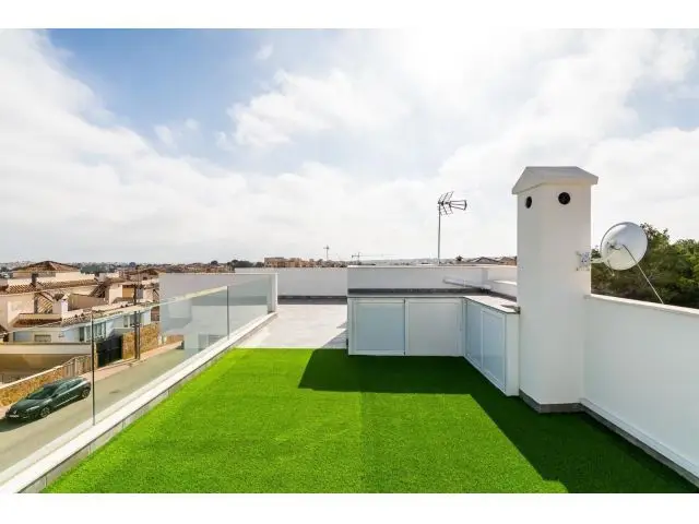 Villa en Venta Orihuela Costa: Lujo y comodidad en la Costa Blanca