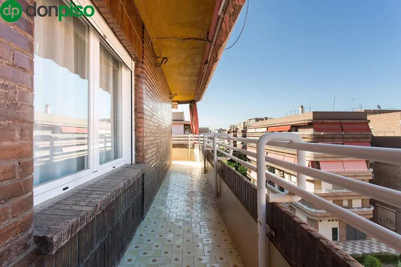 Piso en Venta en Parque del Genil Granada