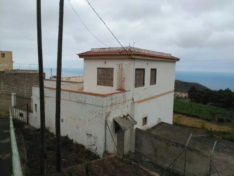 Casa Unifamiliar 756m2 6 Habitaciones 3 Baños Realejos