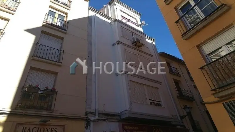 Piso 70m2 Zaragoza 4 habitaciones necesita reforma